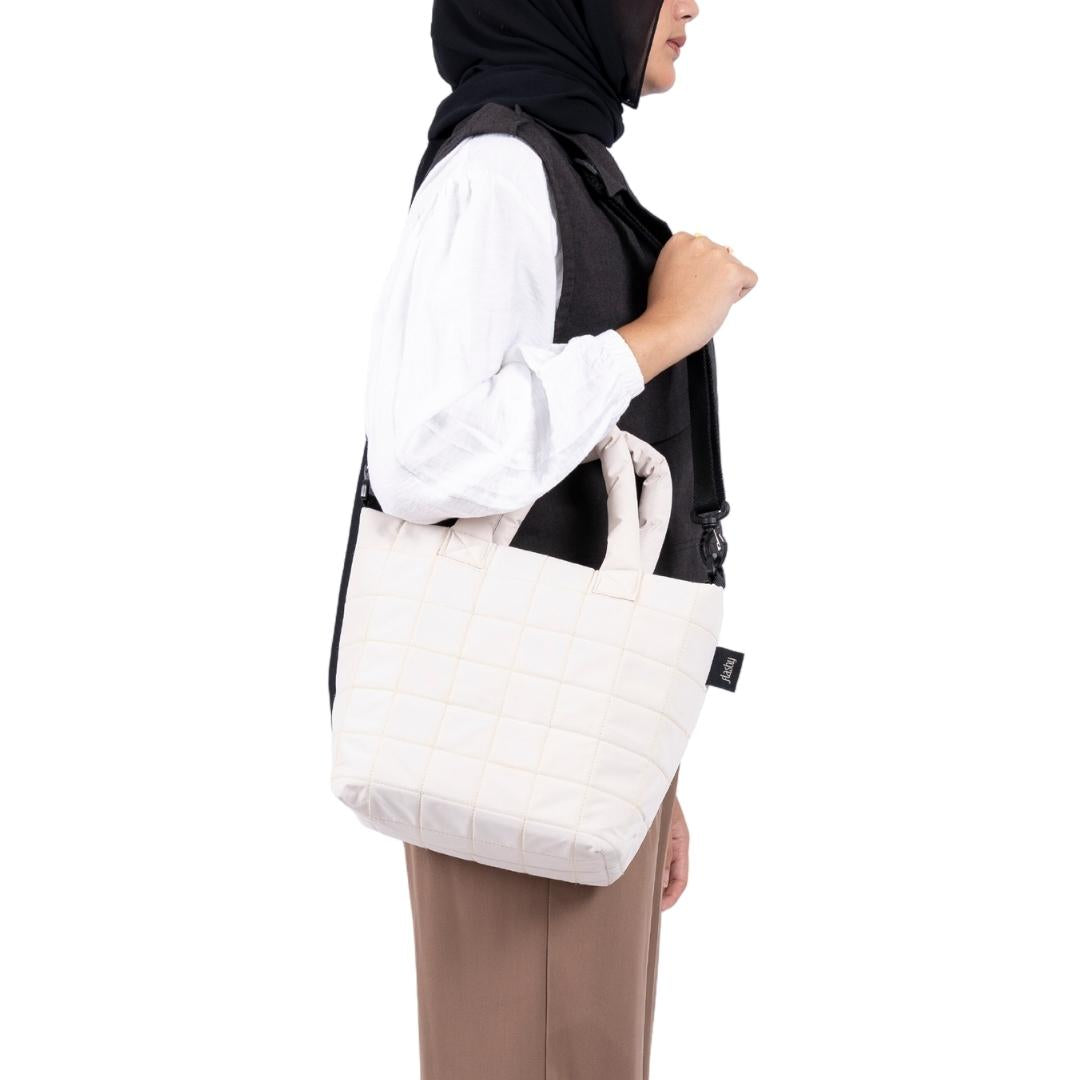 Flashy Tas Selempang Wanita Trossard Krem