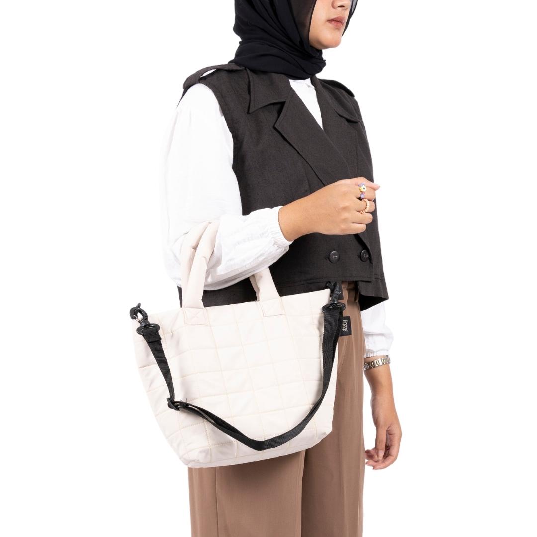 Flashy Tas Selempang Wanita Trossard Krem