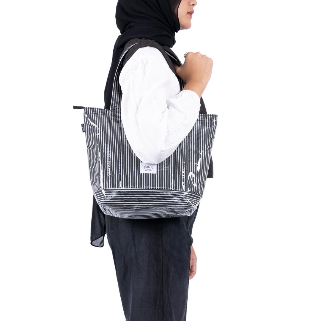 Flashy Tas Kepit Wanita Madeleine Salur Hitam Putih