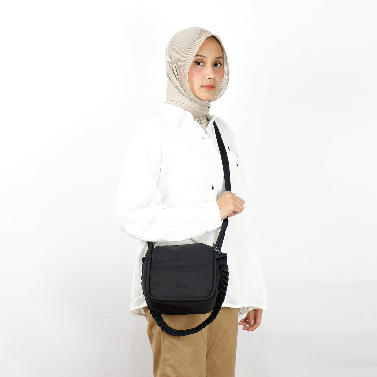 Flashy Tas Selempang wanita Balvo Hitam
