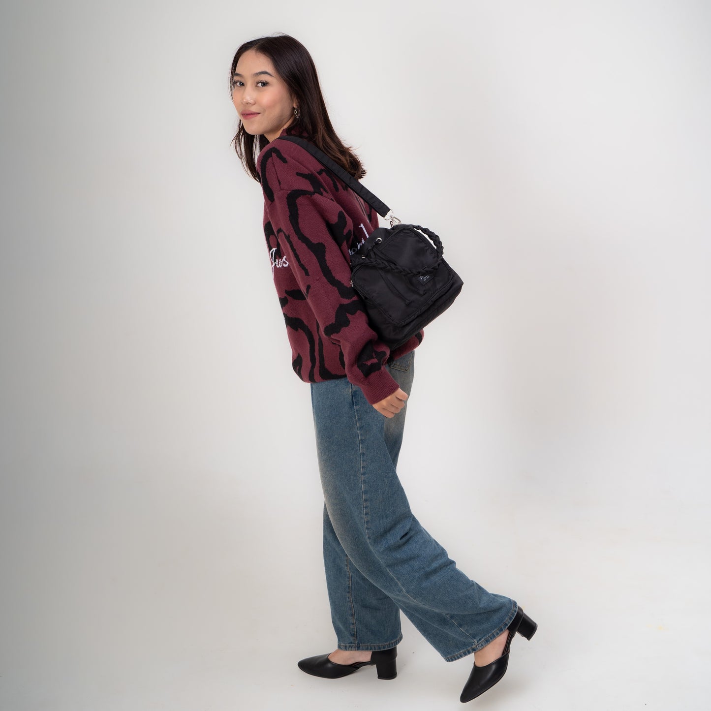 Flashy Tas Selempang Wanita Chiesa Three Hitam