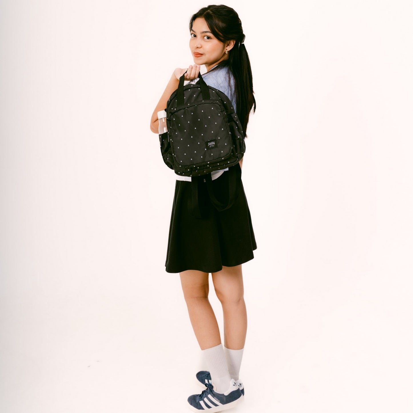 Flashy Tas Ransel Wanita Larbert Eight Motif Segitiga