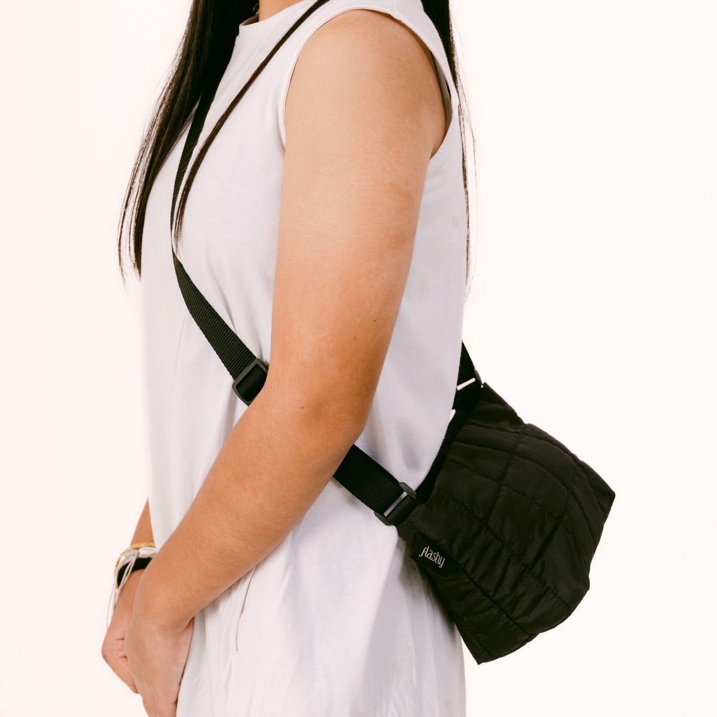 Flashy Tas Selempang Wanita Convyo Hitam