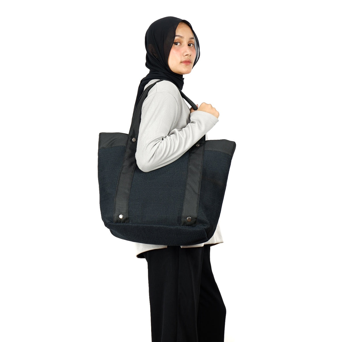 Flashy Tas Kepit Wanita Macpherson Hitam