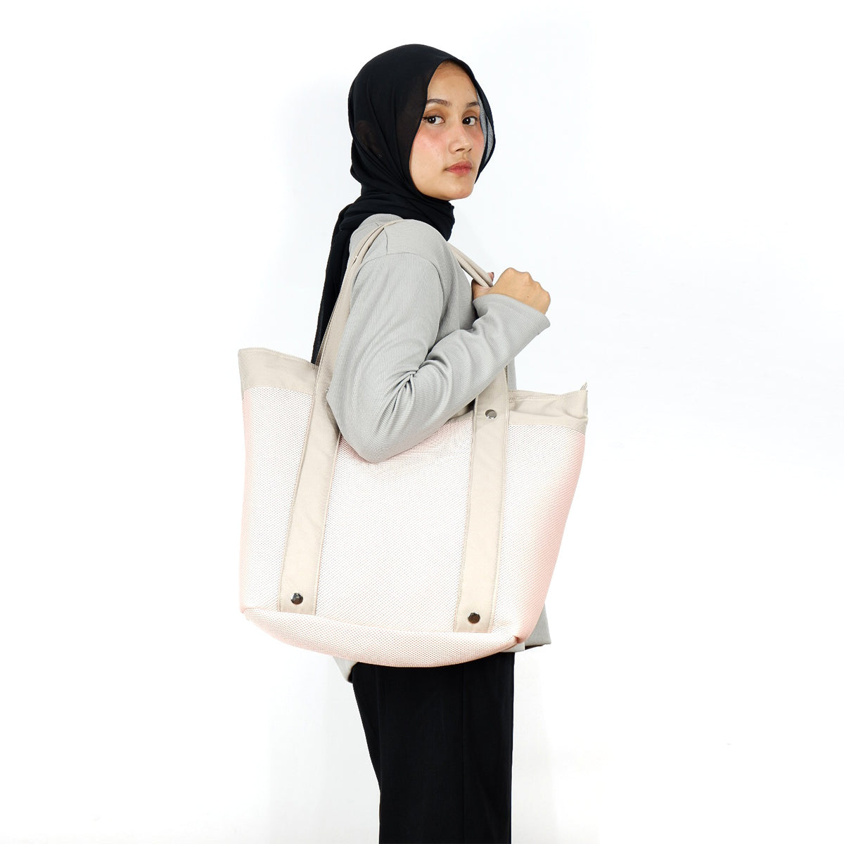 Flashy Tas Kepit Wanita Macpherson Merah Muda