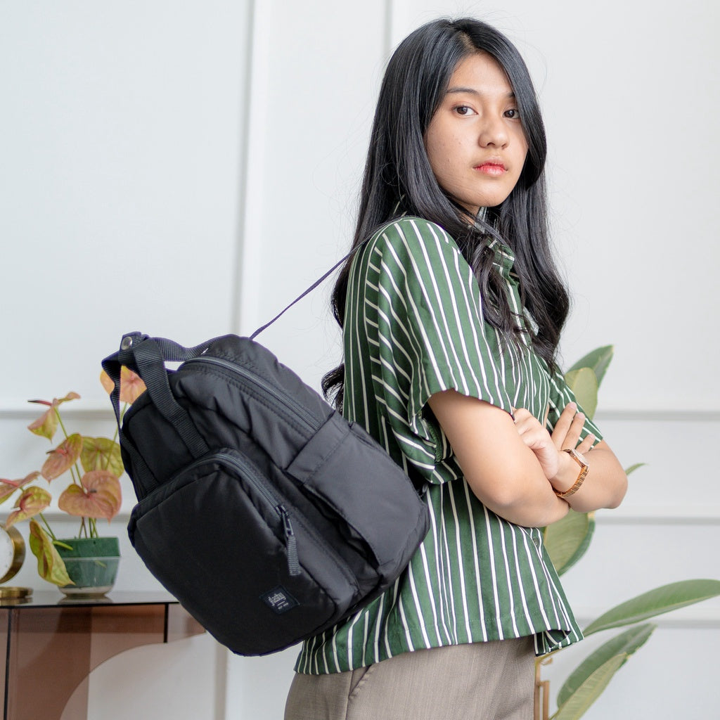 Flashy Tas Ransel Mini Wanita Larbert Seven Hitam