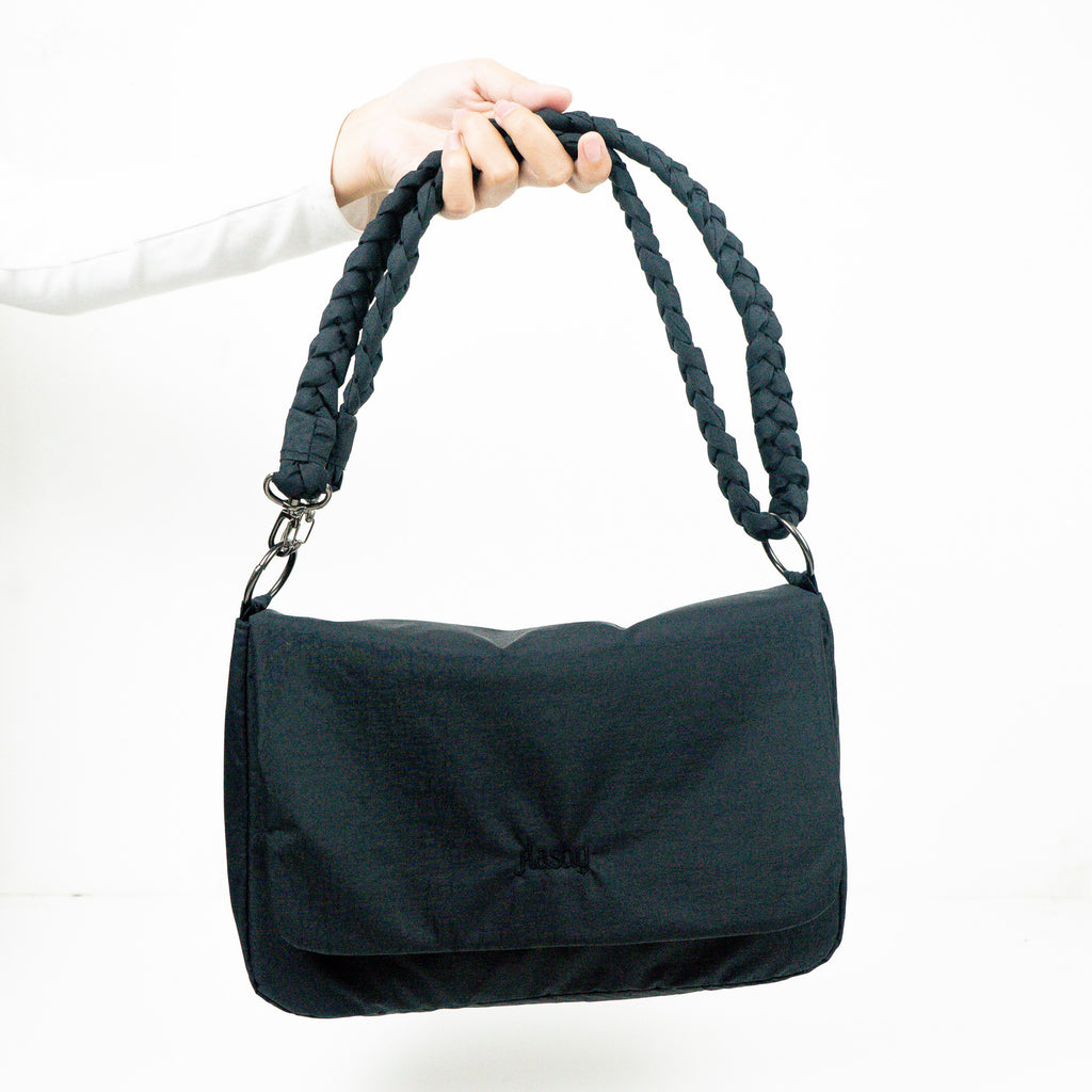 Flashy Tas Kempit Wanita Leyka Hitam