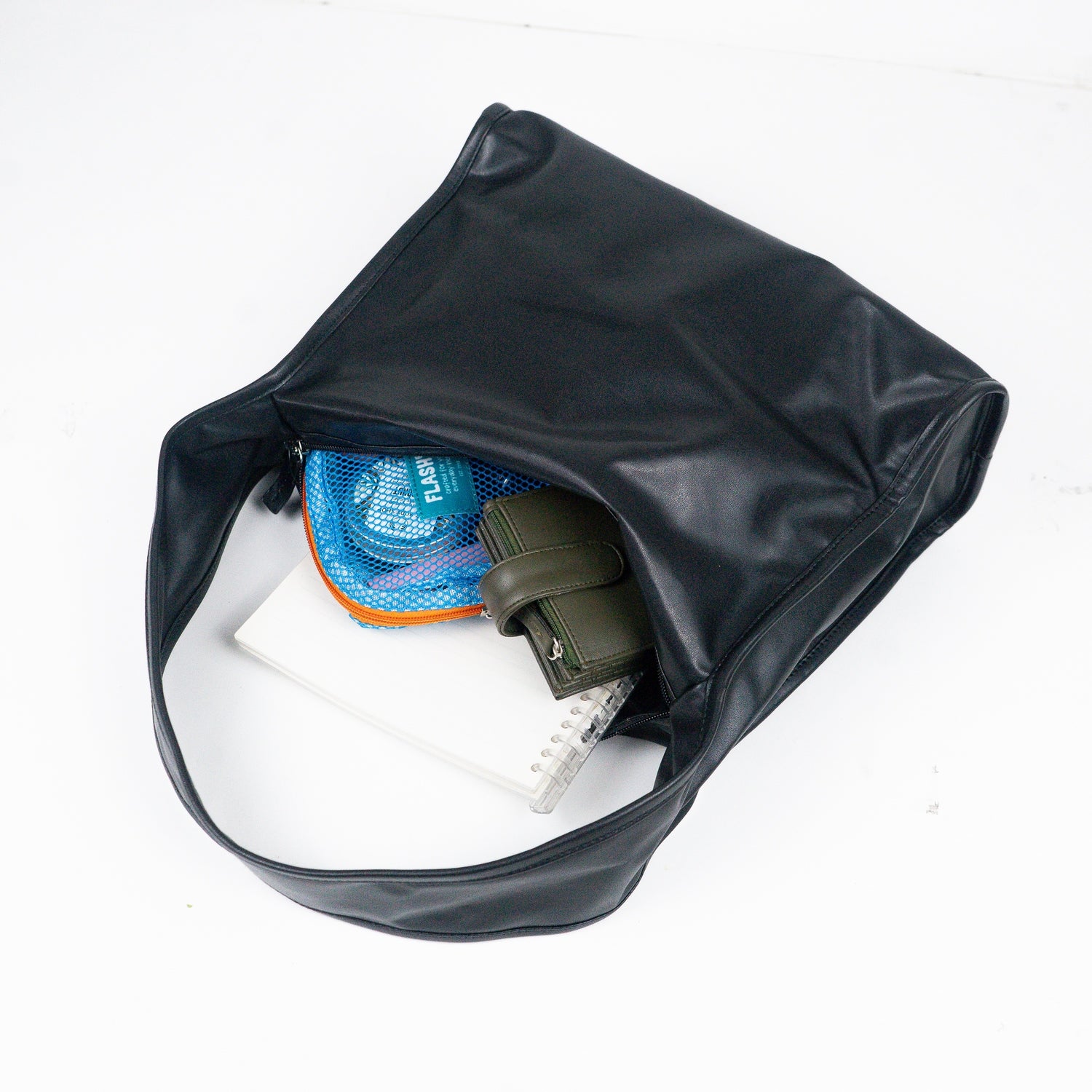 Flashy Tas Kepit Wanita Donelly