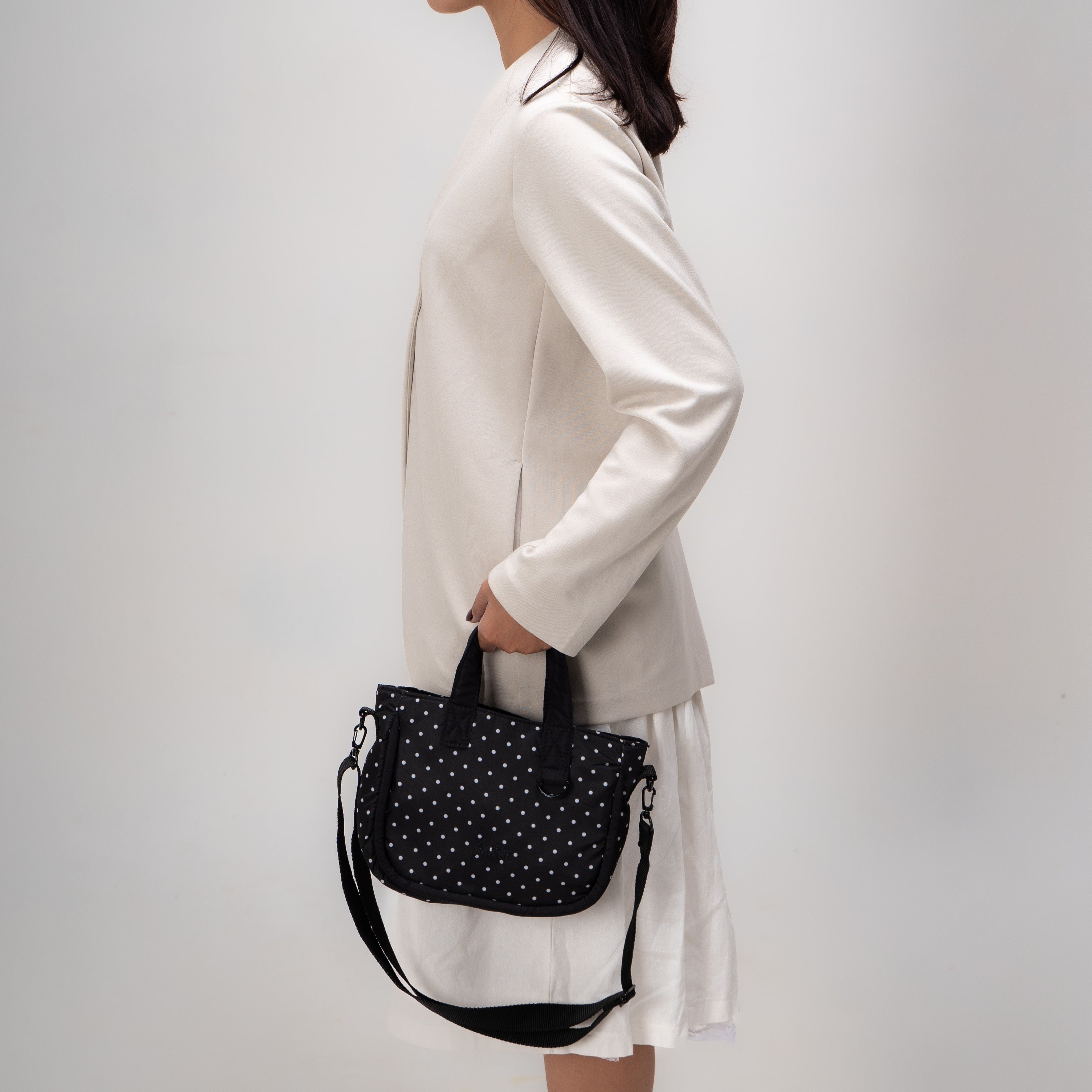 Flashy Tas Selempang Pretory Hitam Polkadot