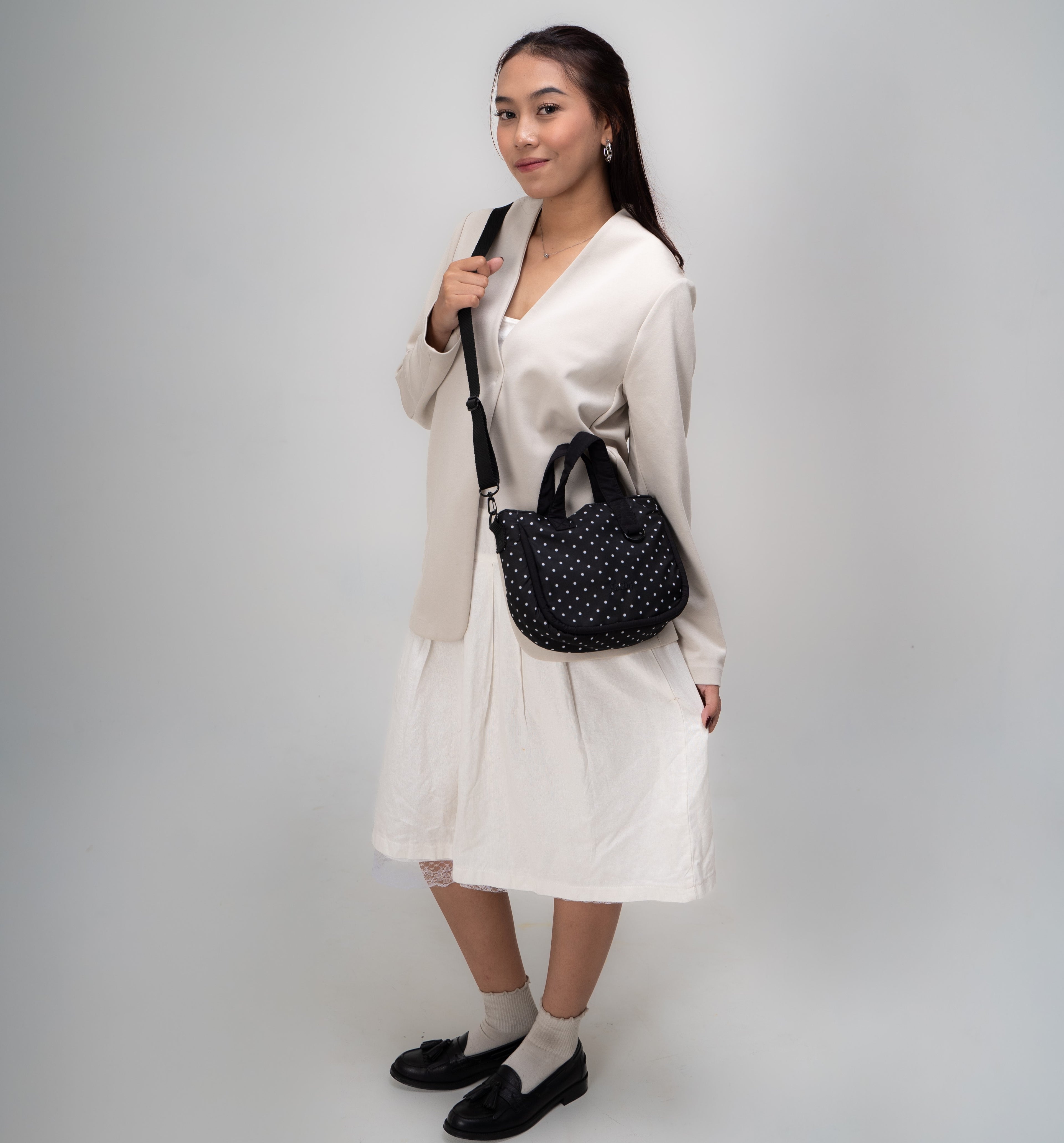 Flashy Tas Selempang Pretory Hitam Polkadot