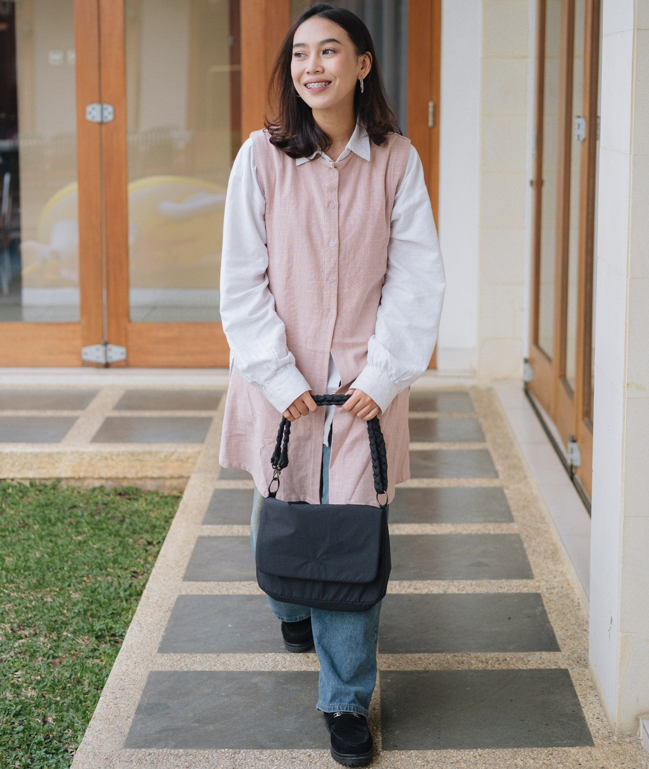 Flashy Tas Kempit Wanita Leyka Hitam