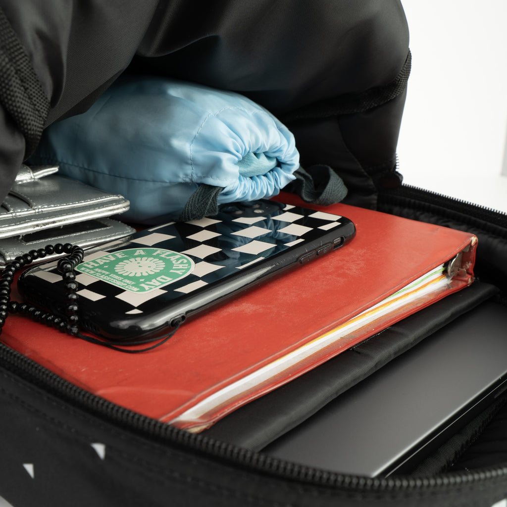 Flashy Tas Ransel Helvilo Hitam Segitiga